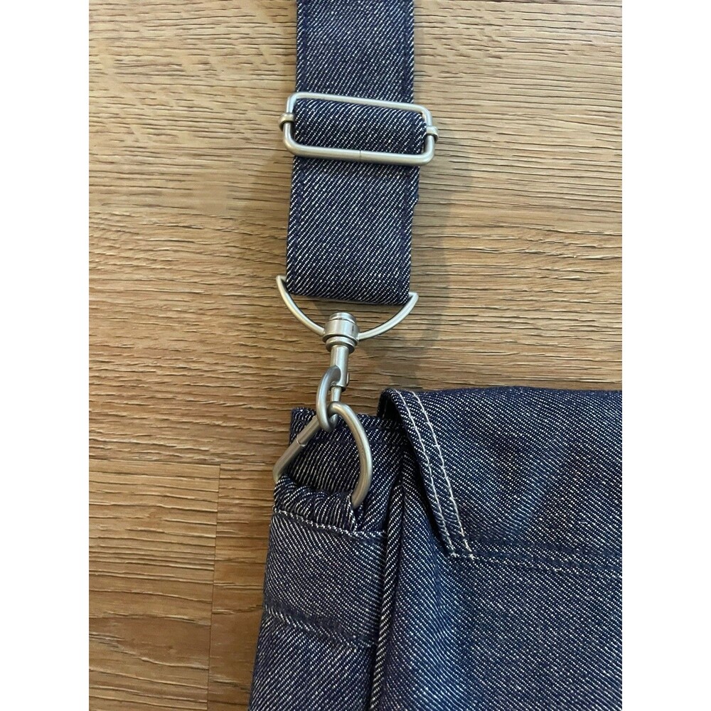 TOMMY HILFIGER Denim Messenger Crossbody Bag Blue Adjustable Strap & Flap - Picture 5 of 6